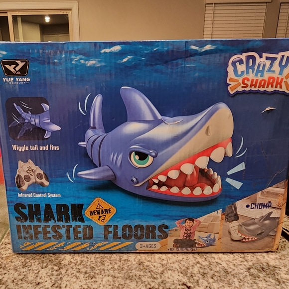 Crazy Shark Remote Control Toy - Picture 1 of 4
